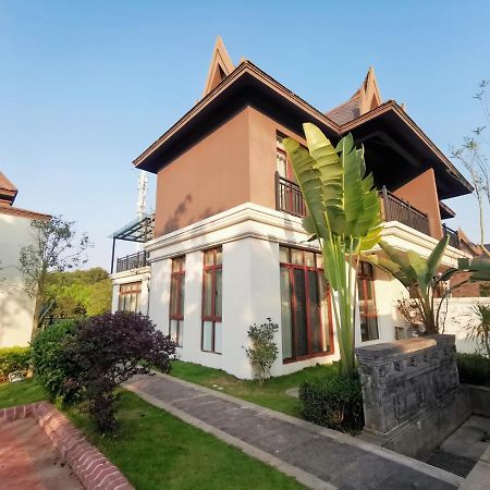 Angsana Xishuangbanna Hotel Menghai Exterior photo